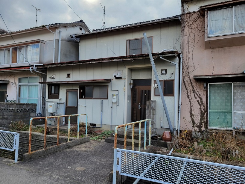 浜田駅に近く　生活全般に便利な４DK住宅