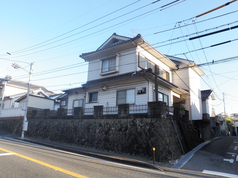 JR浜田駅近く 通学や買い物等生活全般に便利な７DK住宅